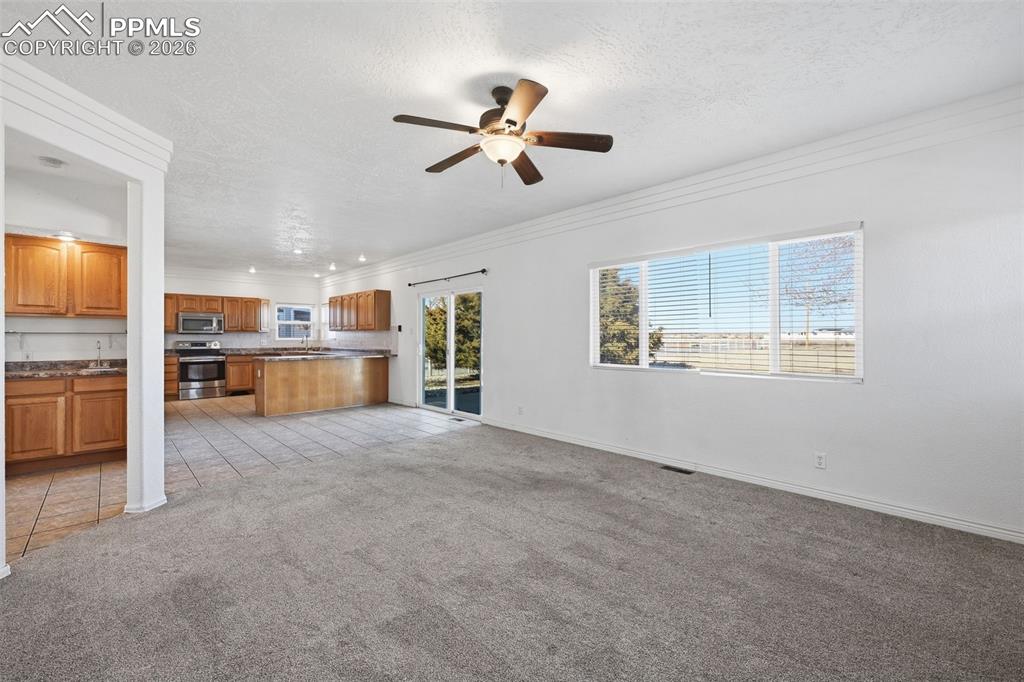 Image 8 of 41: Family Room