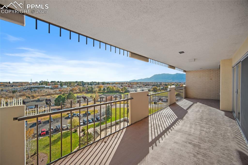 Image 20 of 23: Balcony