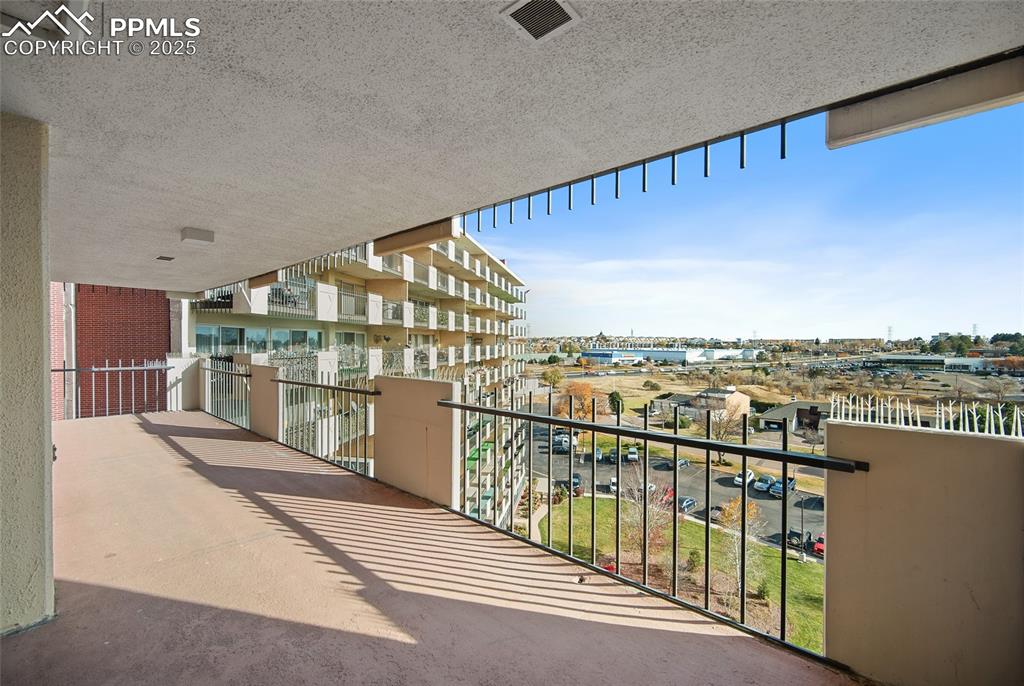 Image 22 of 23: Balcony