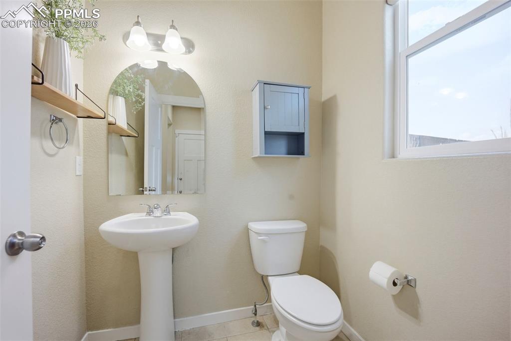 Image 12 of 33: Bathroom