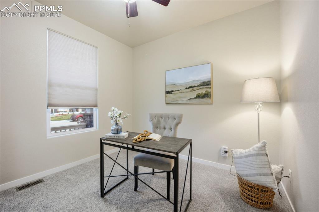 Image 13 of 33: Office