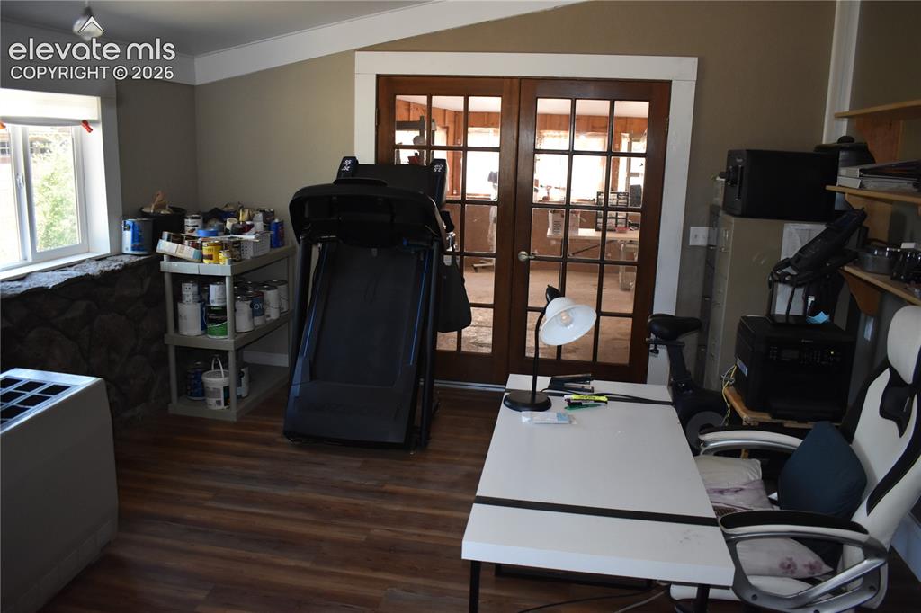 Image 11 of 45: Office