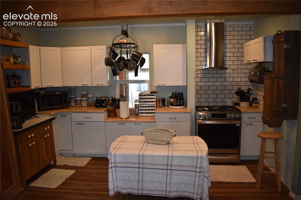 Image 45 of 45: Kitchen