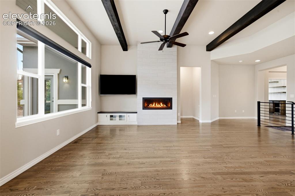 Image 18 of 48: Living Room