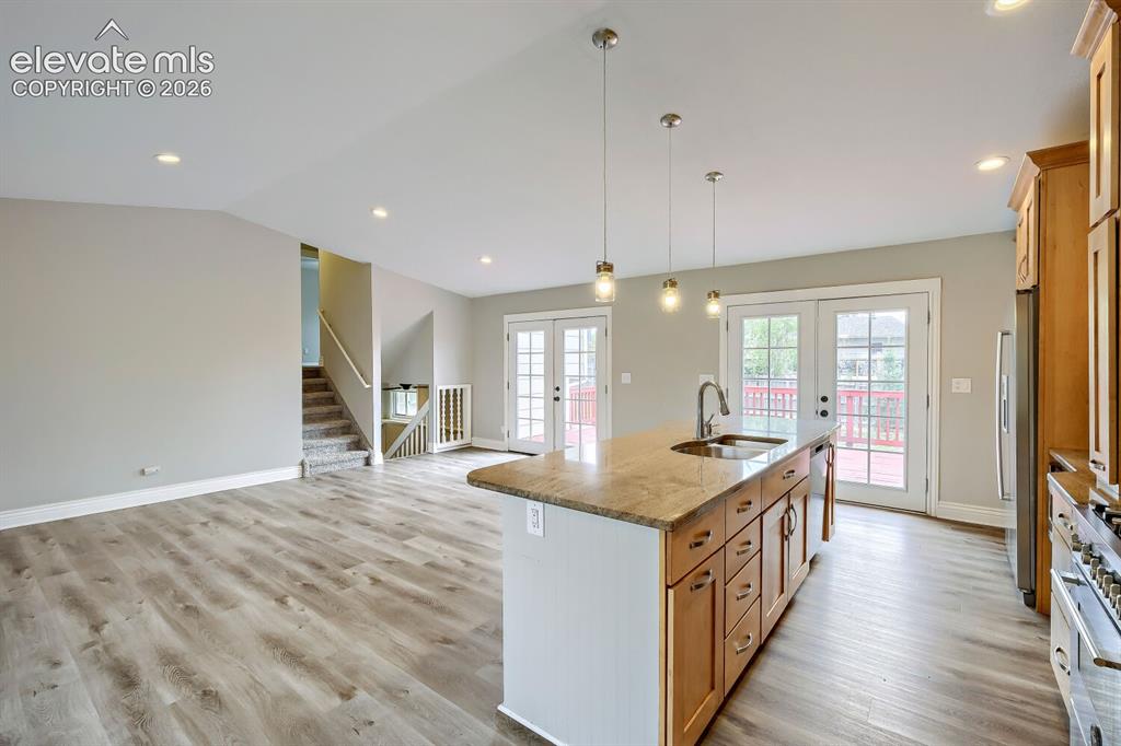 Image 9 of 31: Dining Room