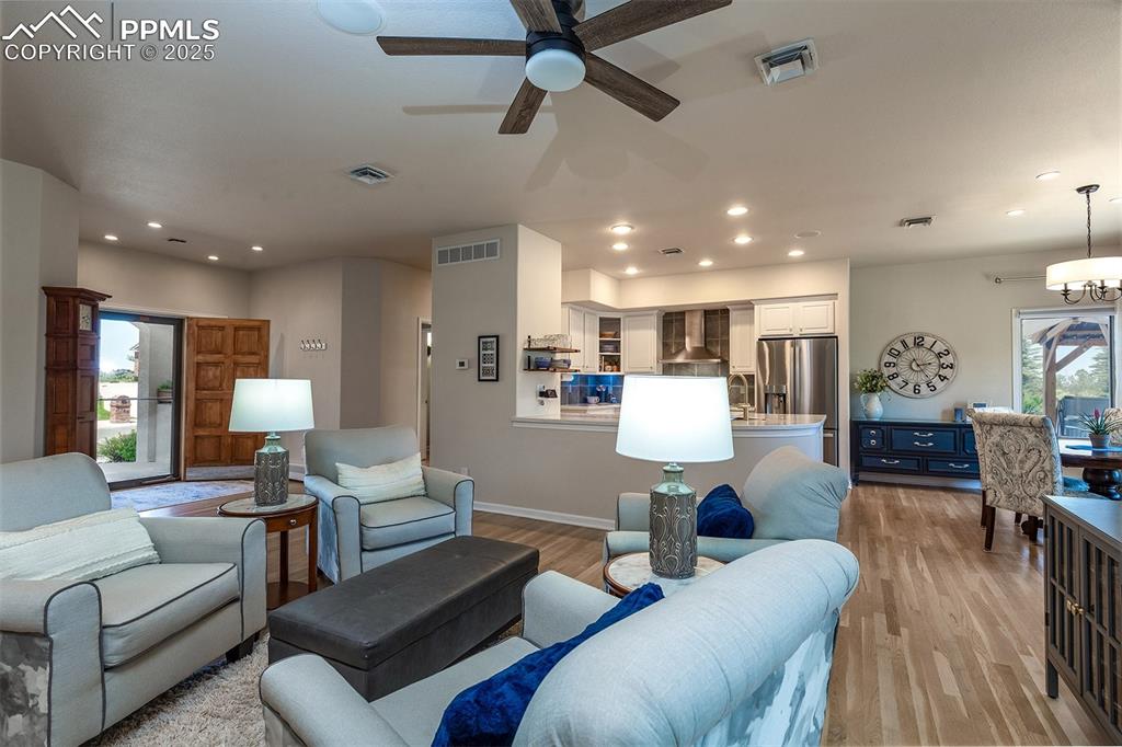 Image 10 of 50: Living Room