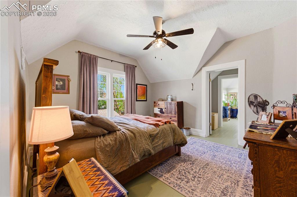 Image 29 of 49: Bedroom