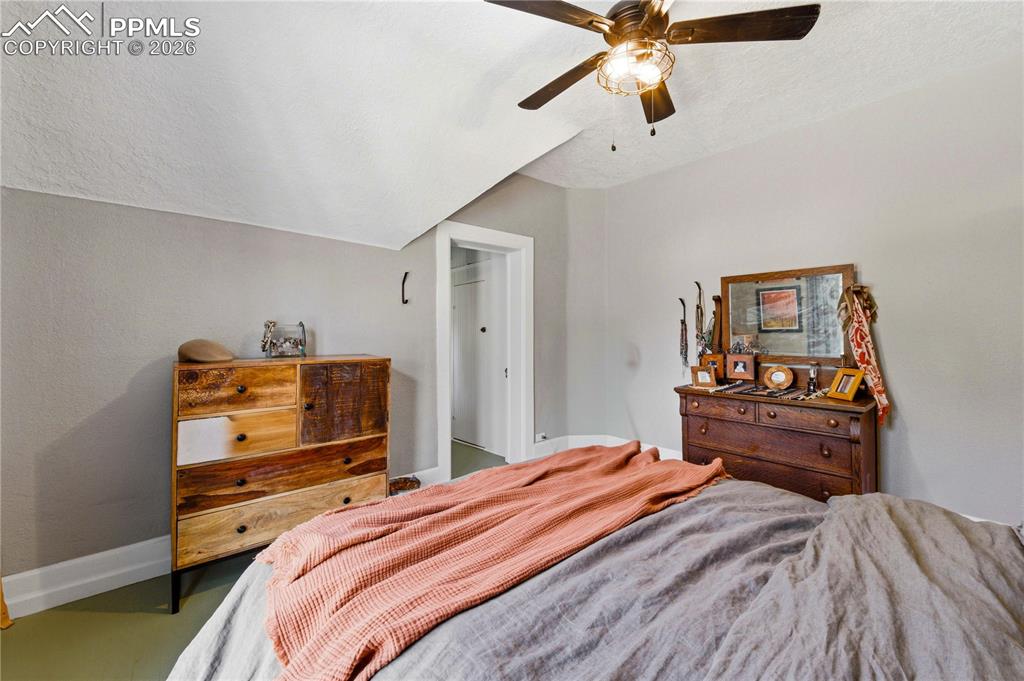 Image 30 of 49: Bedroom