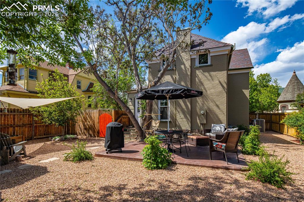 Image 35 of 49: Back of Structure