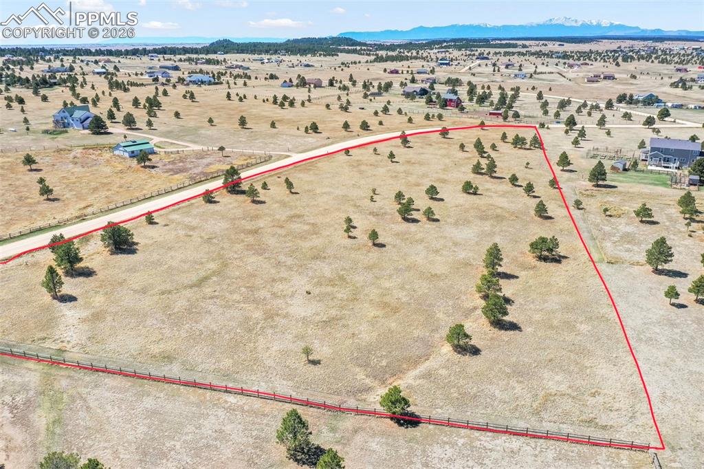Image 9 of 50: Property Lines are Approximate and not a surveY