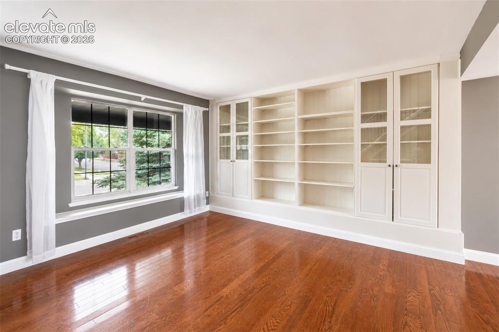 Image 4 of 43: Entry/family room - main floor