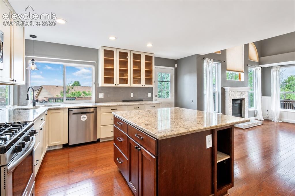 Image 8 of 43: Kitchen - main floor