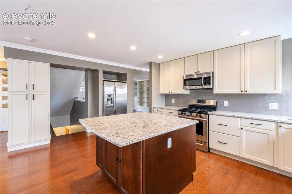 Image 9 of 43: Kitchen - main floor