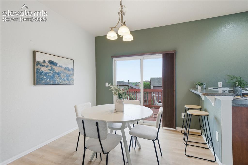 Image 14 of 47: Dining Area