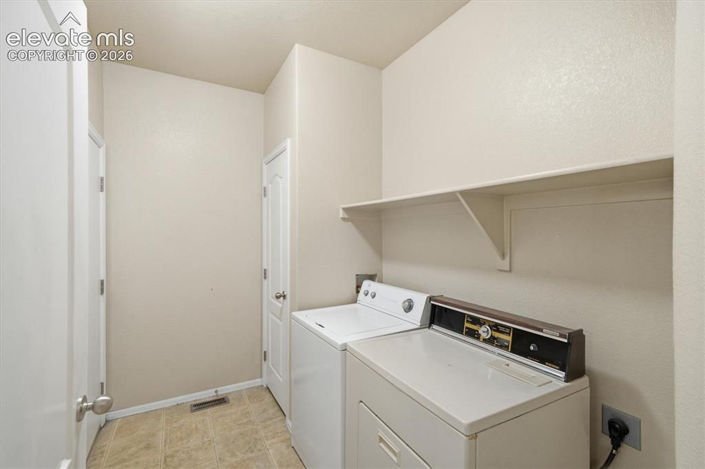 Image 18 of 47: Laundry