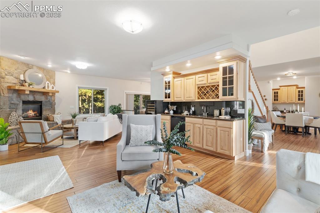 Image 10 of 48: Great Room