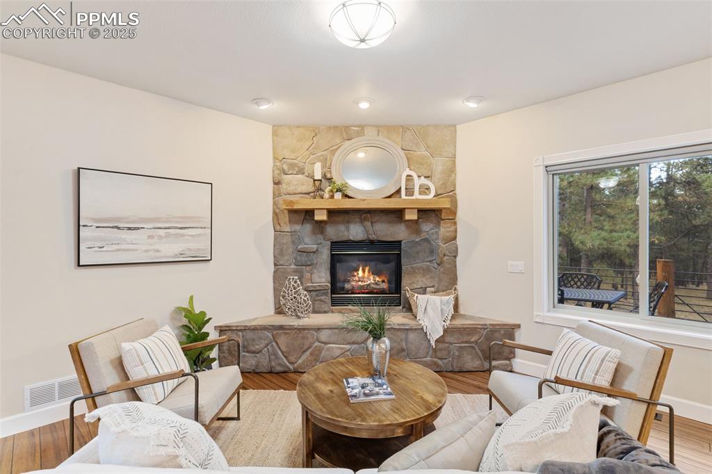 Image 7 of 48: Great Room