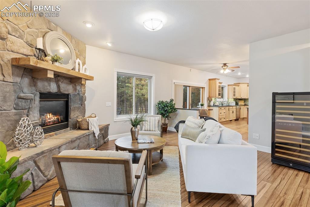 Image 8 of 48: Great Room
