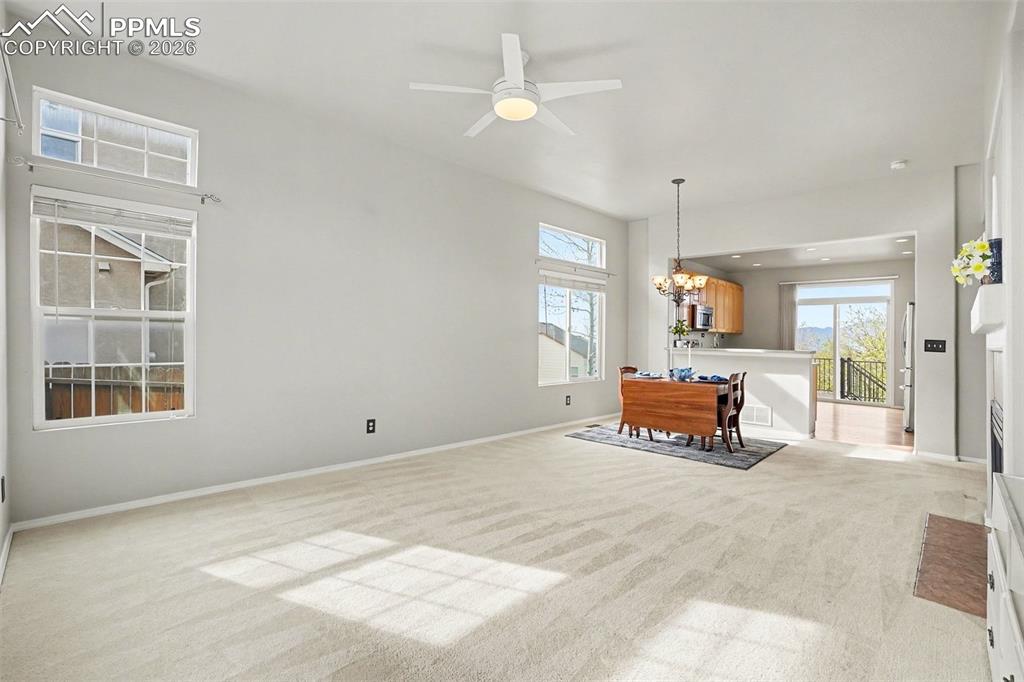 Image 13 of 47: Dining Area