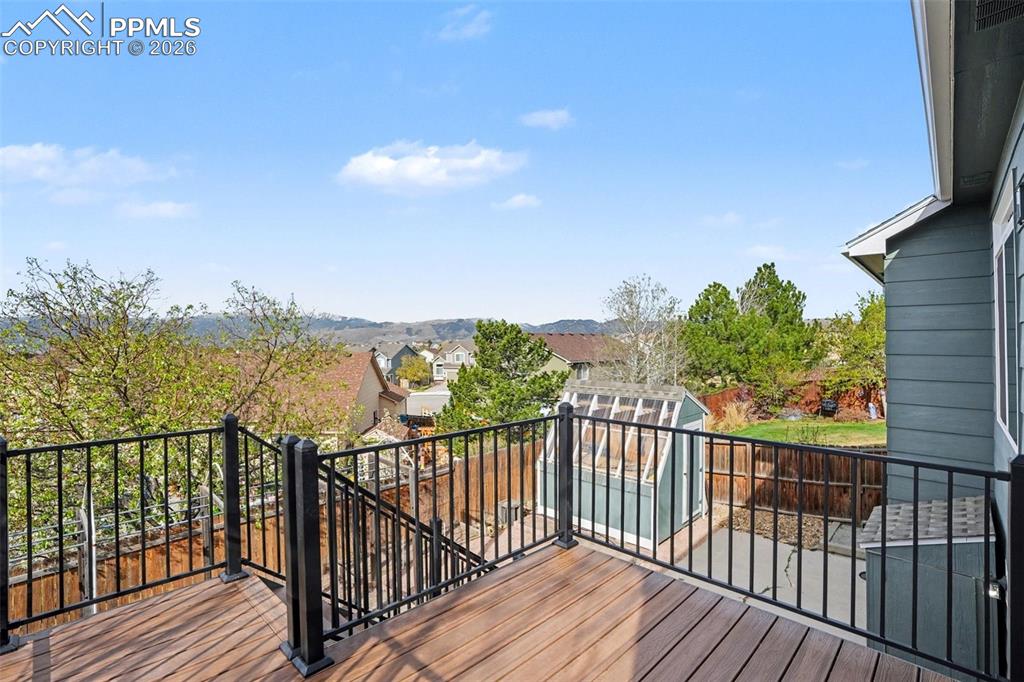 Image 20 of 47: Kitchen