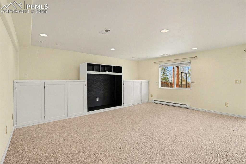 Image 35 of 47: Virtually Staged