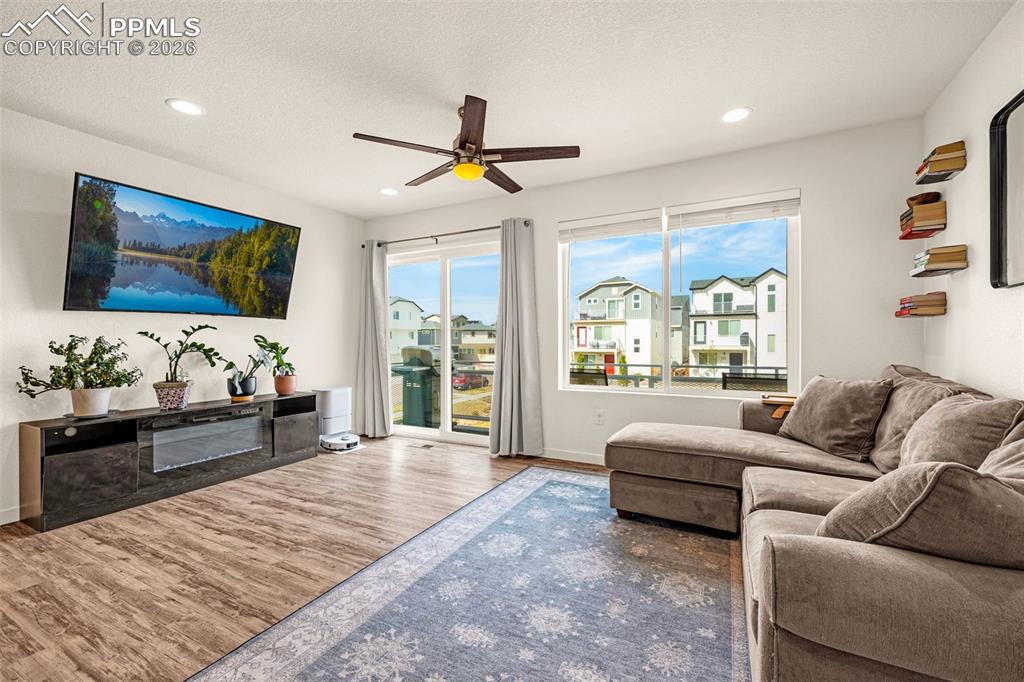 Image 13 of 24: Living Room