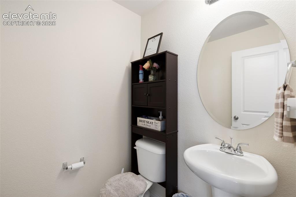 Image 14 of 35: Bathroom
