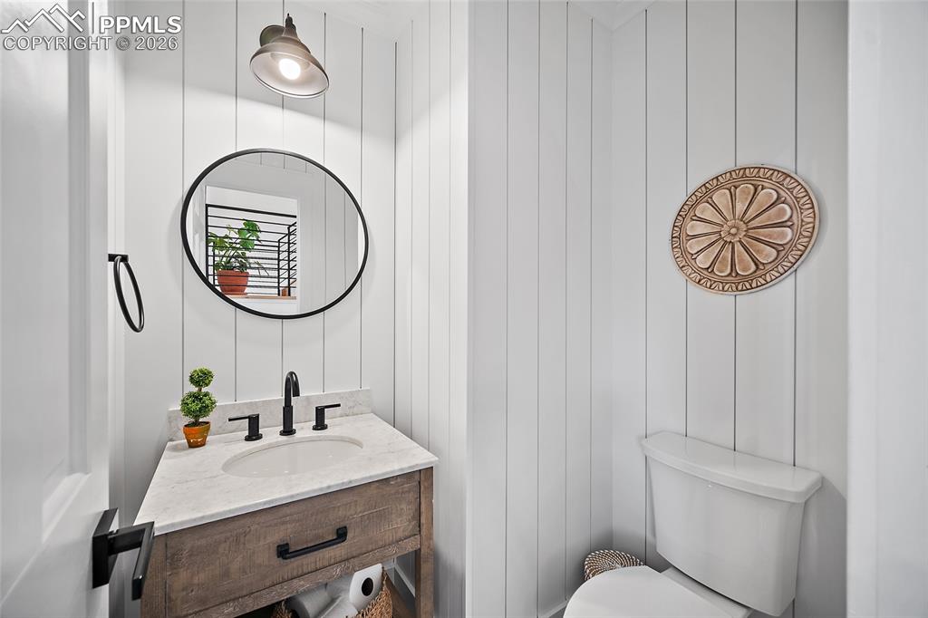 Image 39 of 50: Bathroom