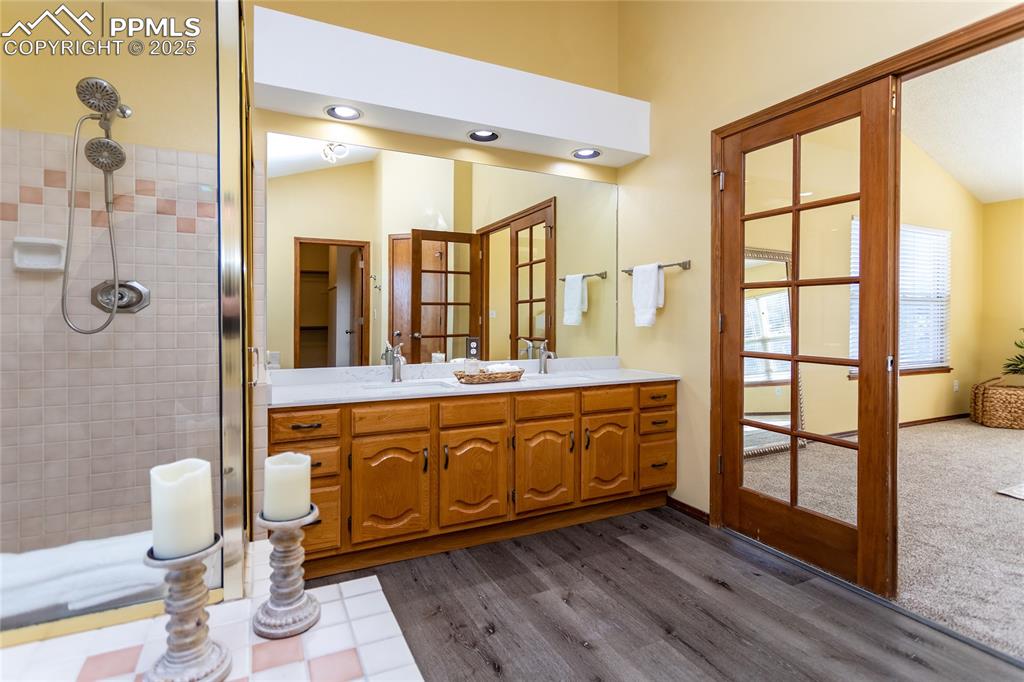 Image 22 of 48: Master Bathroom
