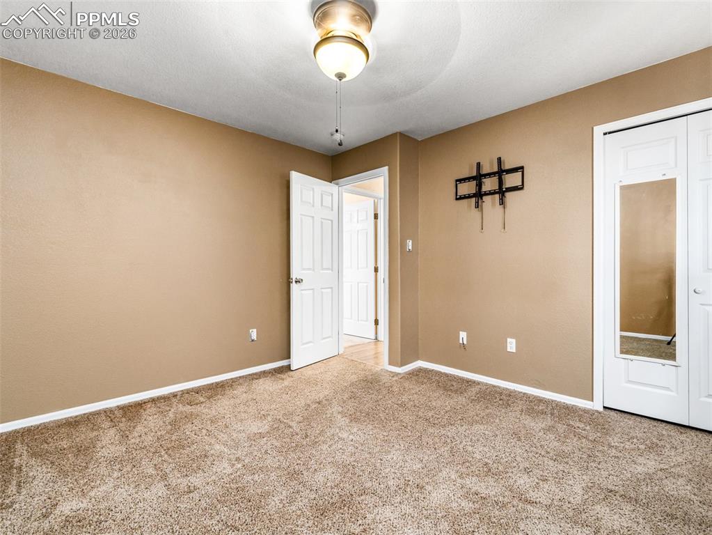 Image 18 of 26: Bedroom