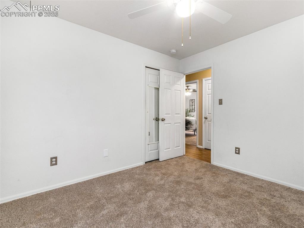 Image 20 of 26: Bedroom