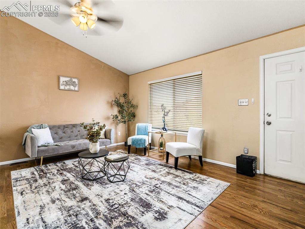 Image 7 of 26: Living Room