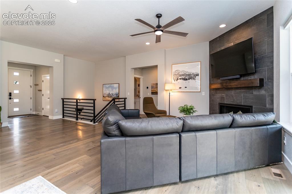 Image 12 of 40: Family Room