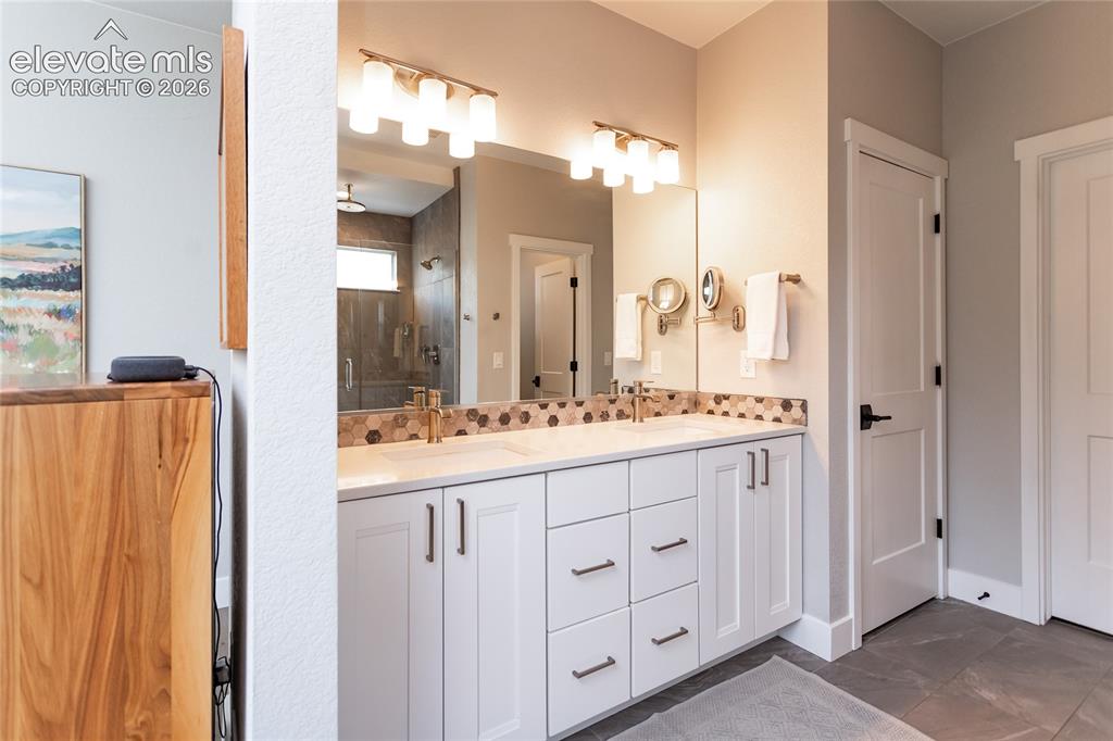 Image 23 of 40: Master Bathroom