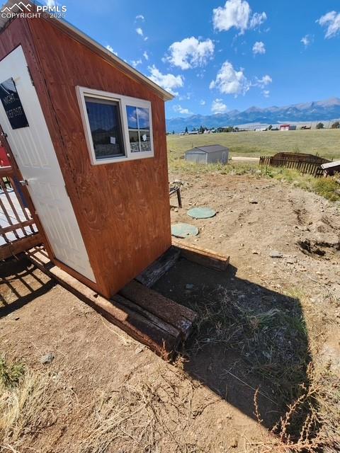 Image 11 of 15: Entry