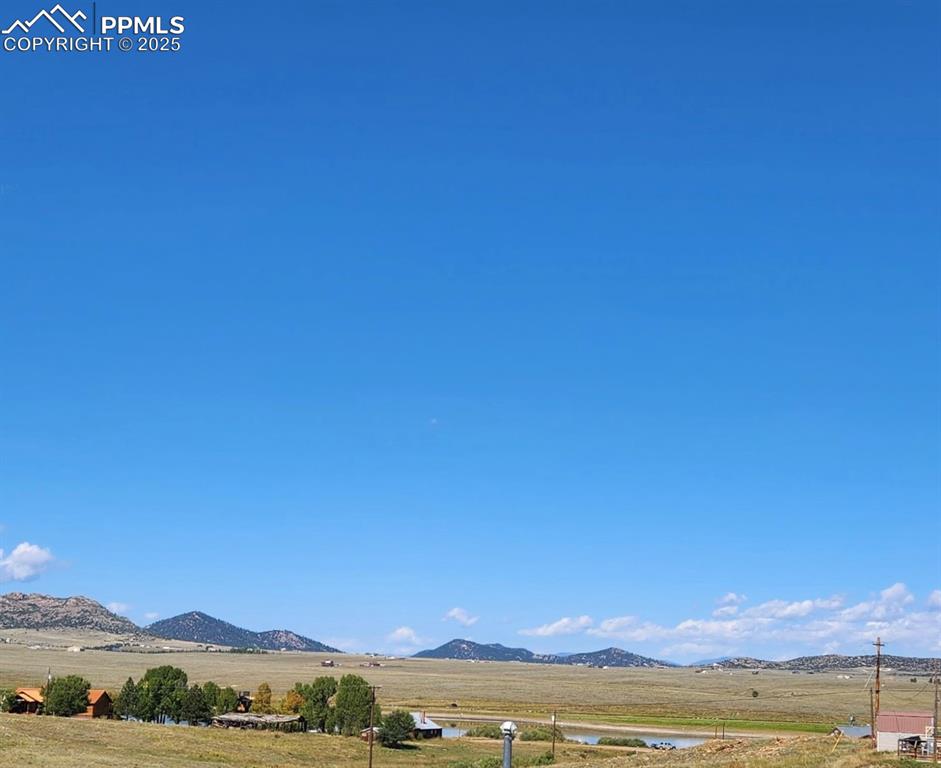 Image 15 of 15: View