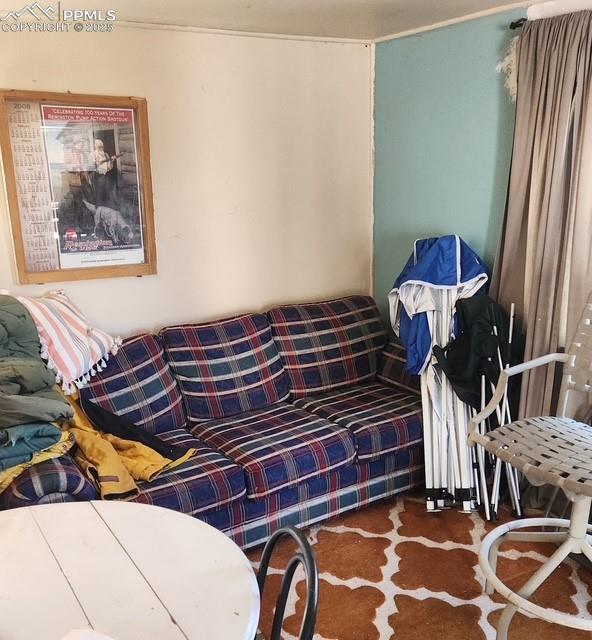 Image 8 of 15: Living Room