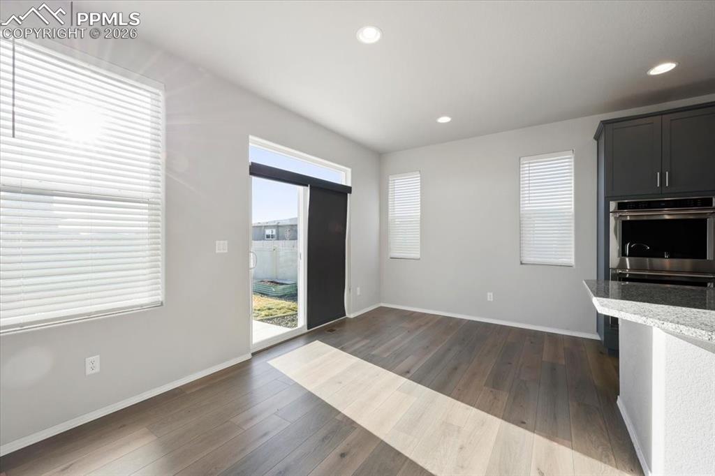 Image 17 of 42: Kitchen