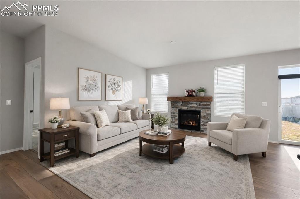 Image 7 of 42: Kitchen