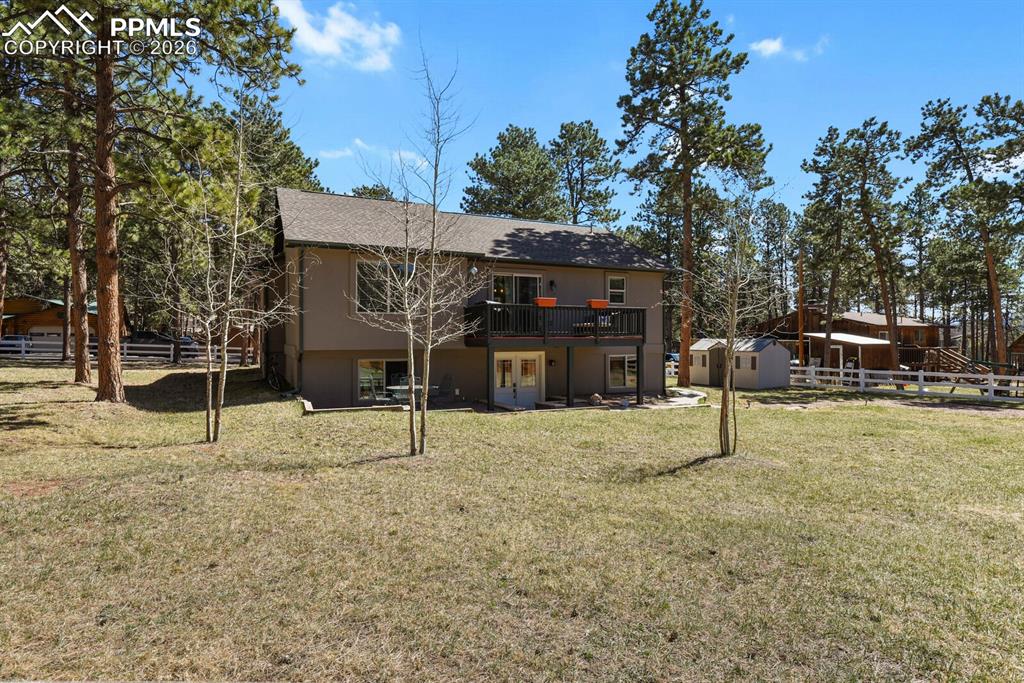 Image 21 of 27: Back of Structure