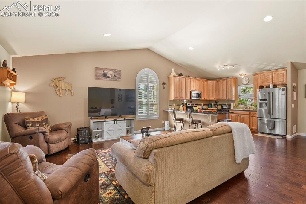 Image 3 of 27: Living Room