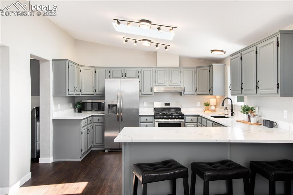 Image 13 of 50: Welcoming entry, feels like a new home!