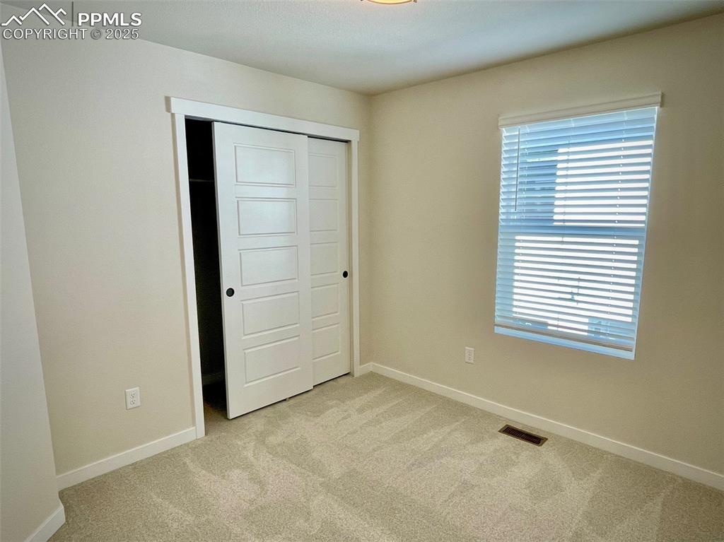 Image 17 of 28: Bedroom