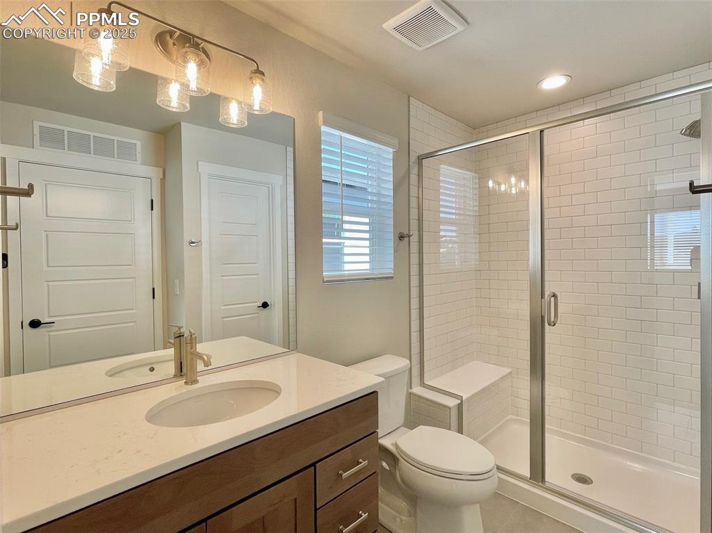 Image 21 of 28: ADU bathroom