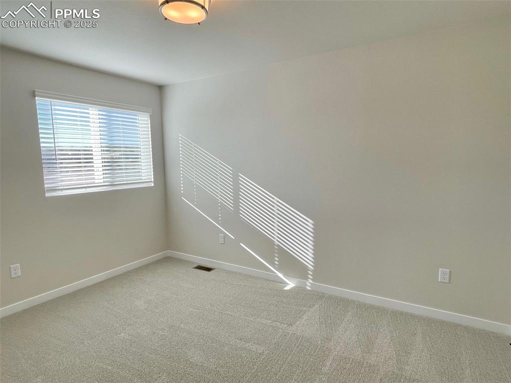 Image 23 of 28: ADU bedroom