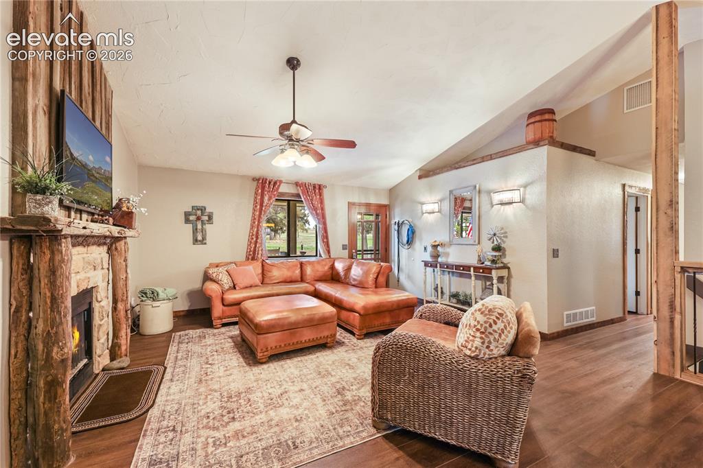 Image 14 of 50: Rustic charm!