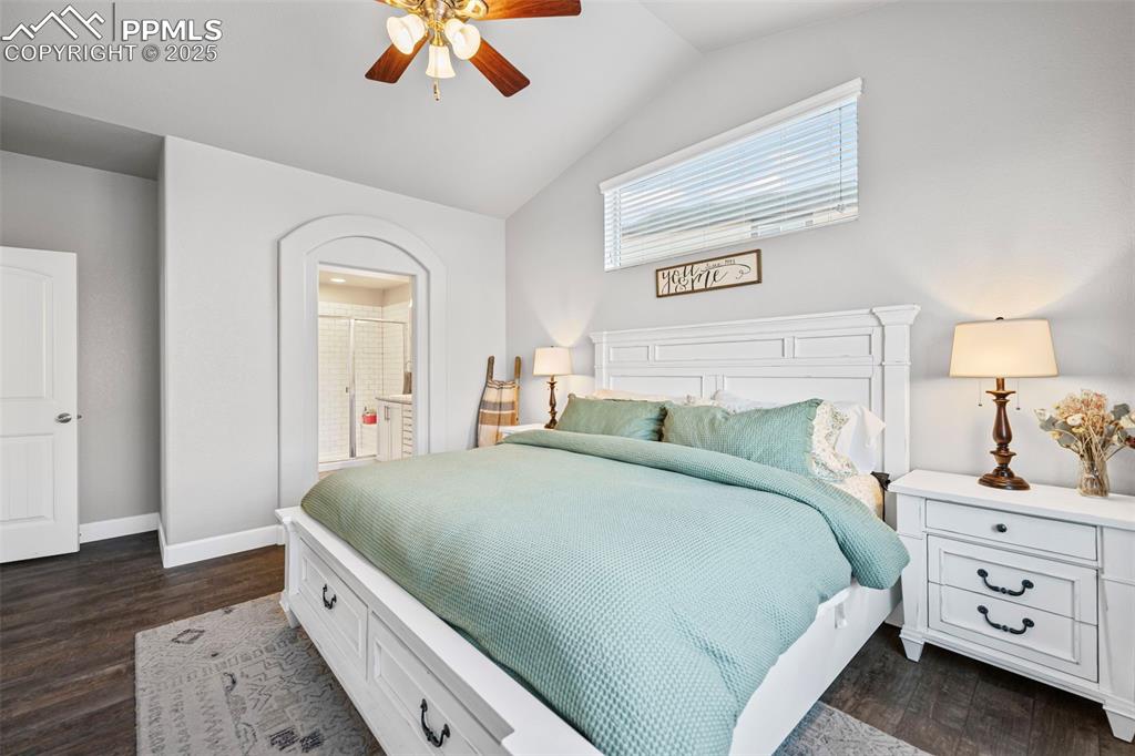 Image 9 of 26: Bedroom