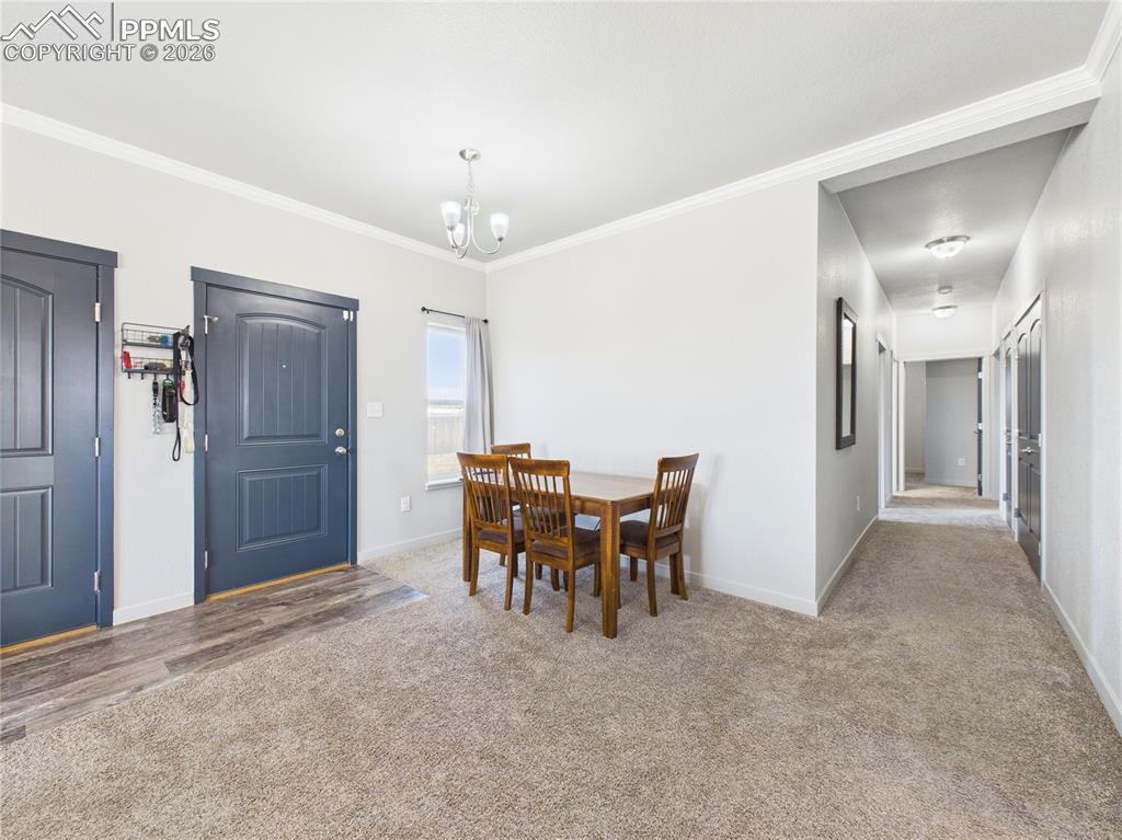 Image 13 of 40: Dining Area