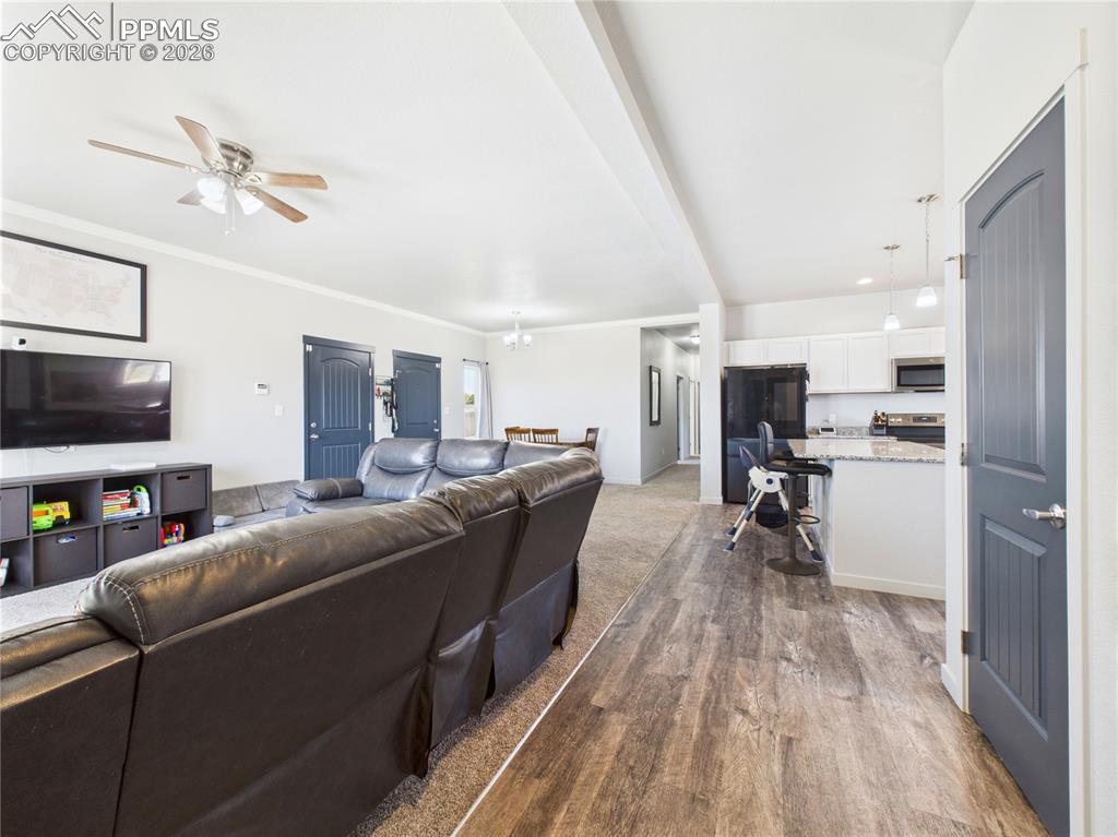 Image 5 of 40: Living Room