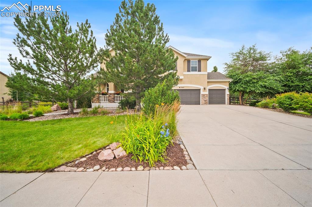 Image 3 of 50: Front of Structure